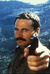 How tall is Franco Nero?